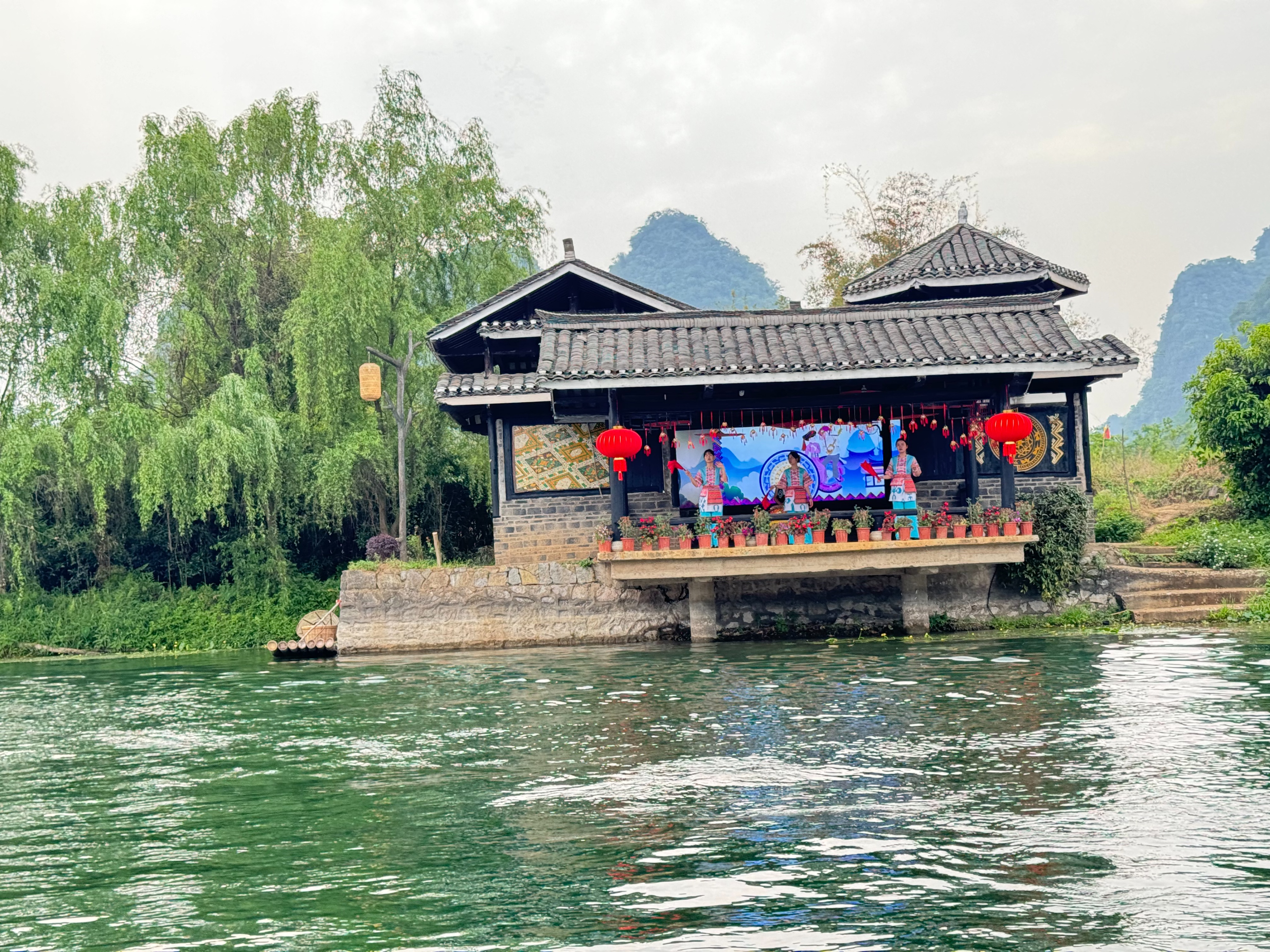 企业团建找靠谱旅行社_企业团建选旅行社注意事项_旅行社资质
