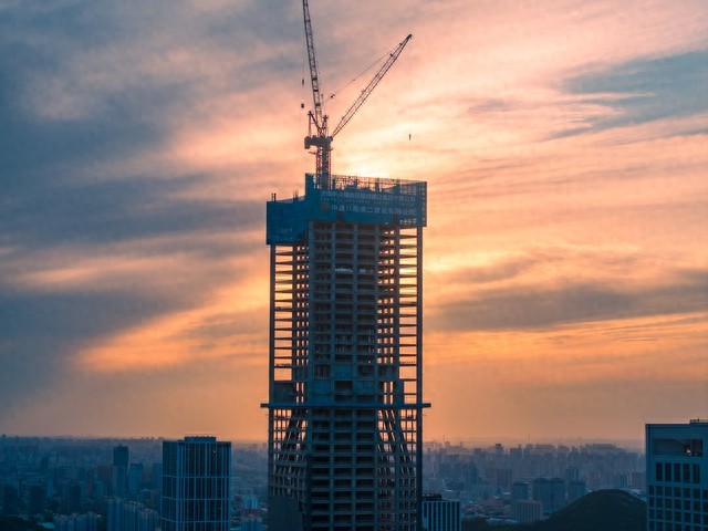 2026年山东省建筑资质审批改革_全程网办精简材料压缩时限_建筑资质